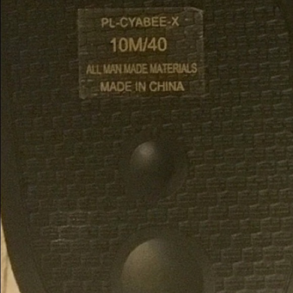 BCBG Sandals (Size 10) NWOT - Picture 4 of 7